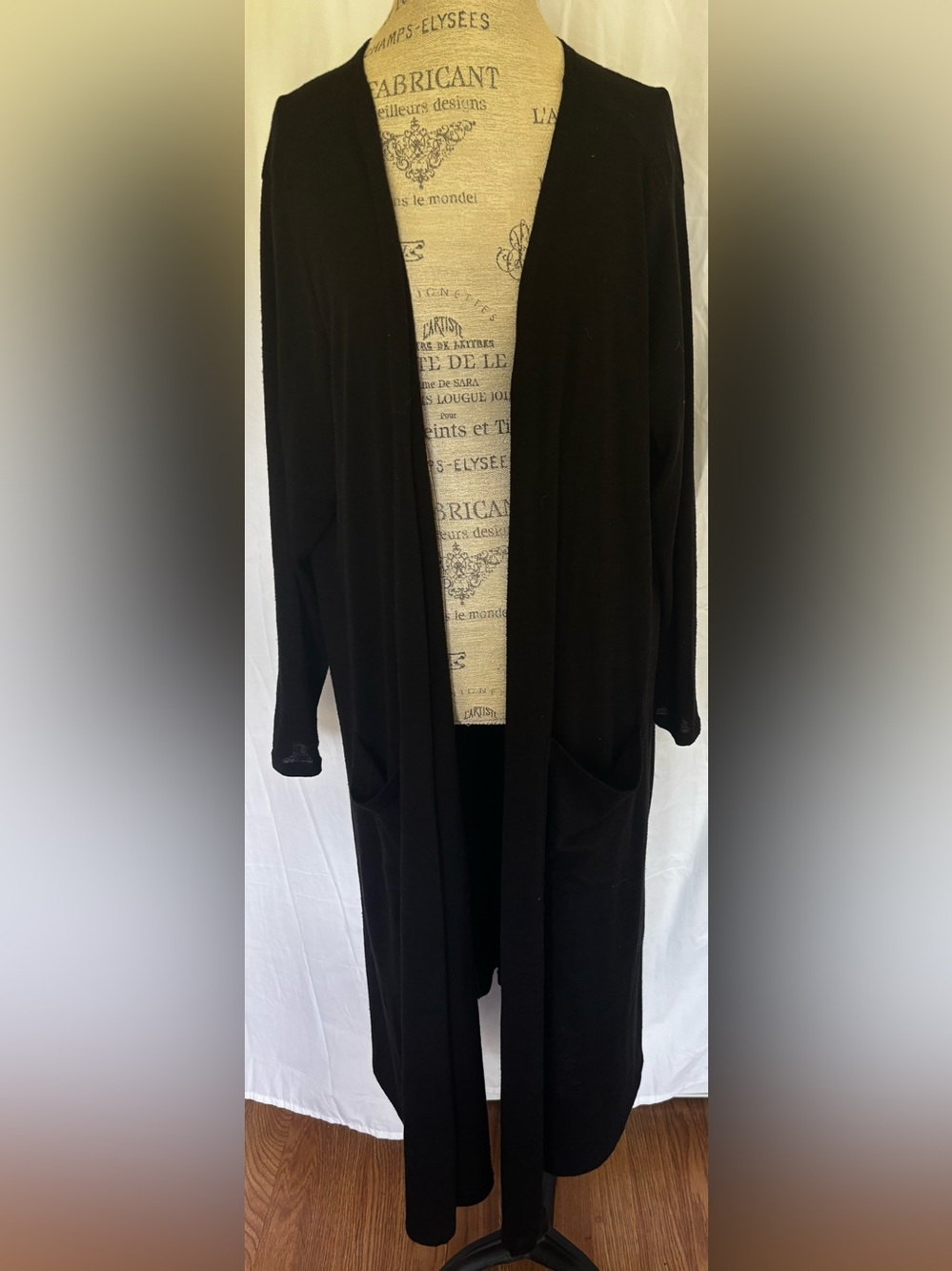 LuLaRoe Women’s Cardigan Bundle in Black/Tomato Red Sz 2XL - Picture 4 of 9